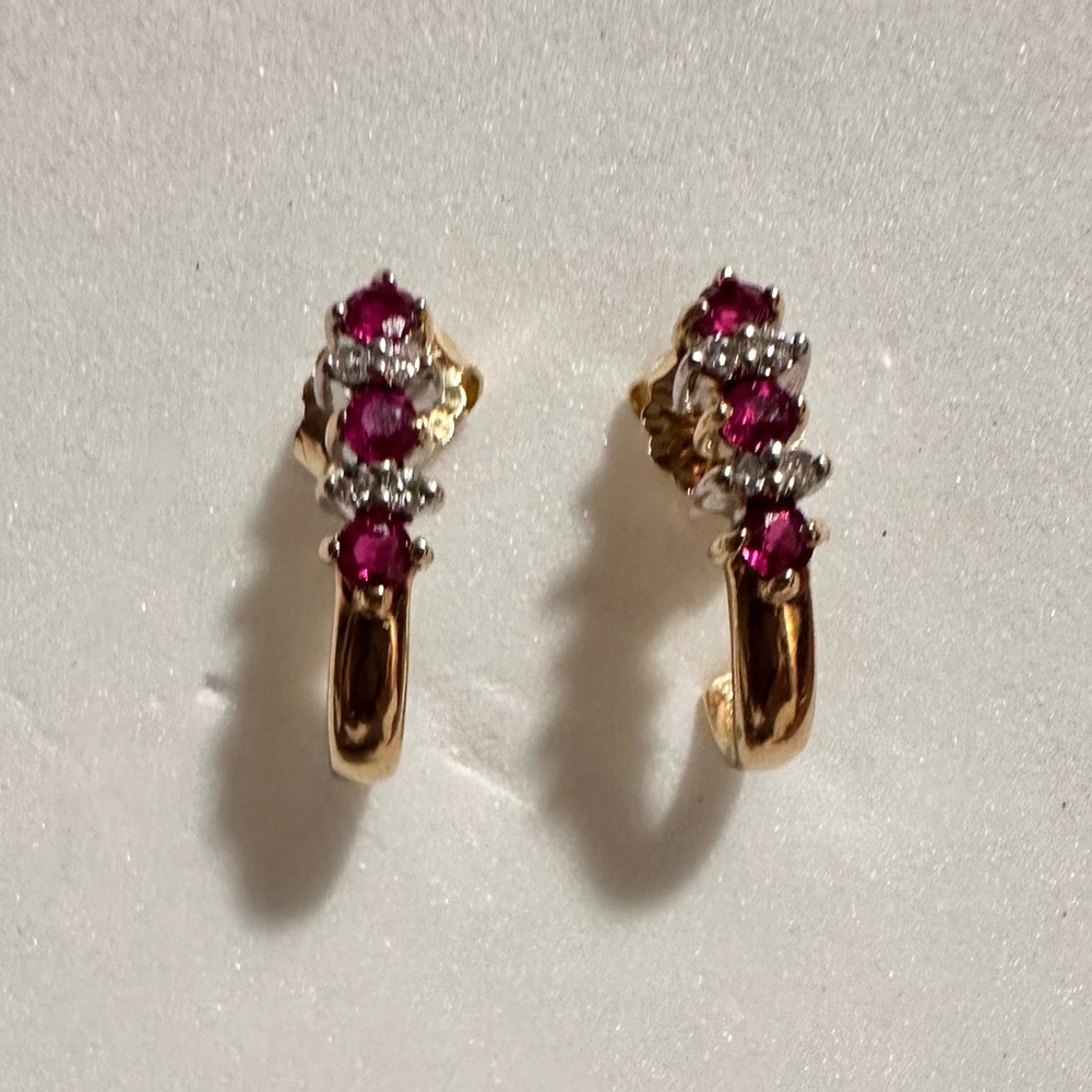 Vintage Solid 14k Ruby & Diamond Earrings 2.15 Gr. - image 1